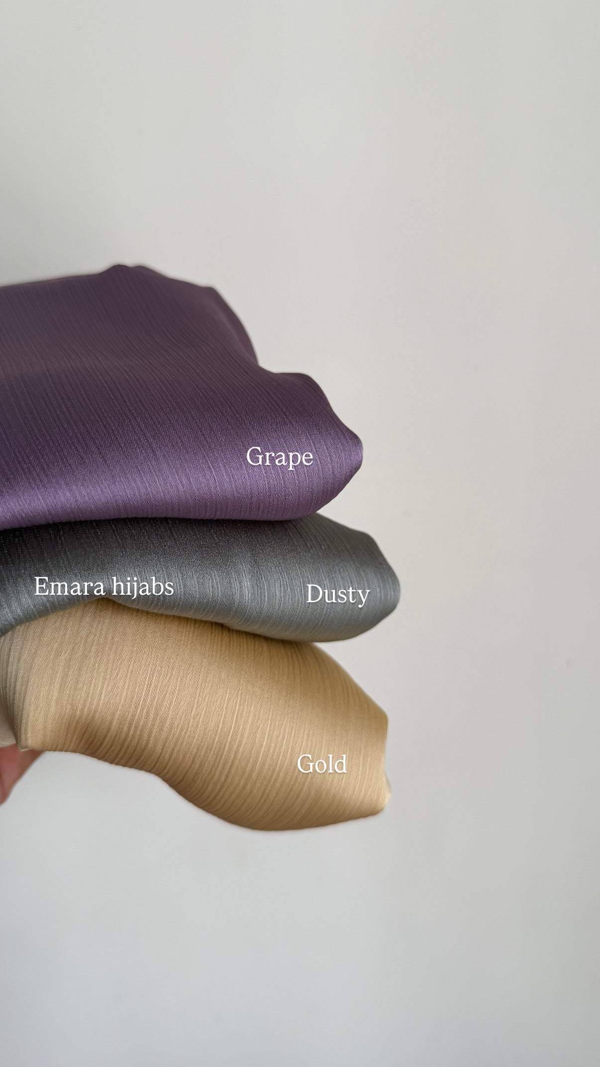 MUNA SATIN HIJABS
