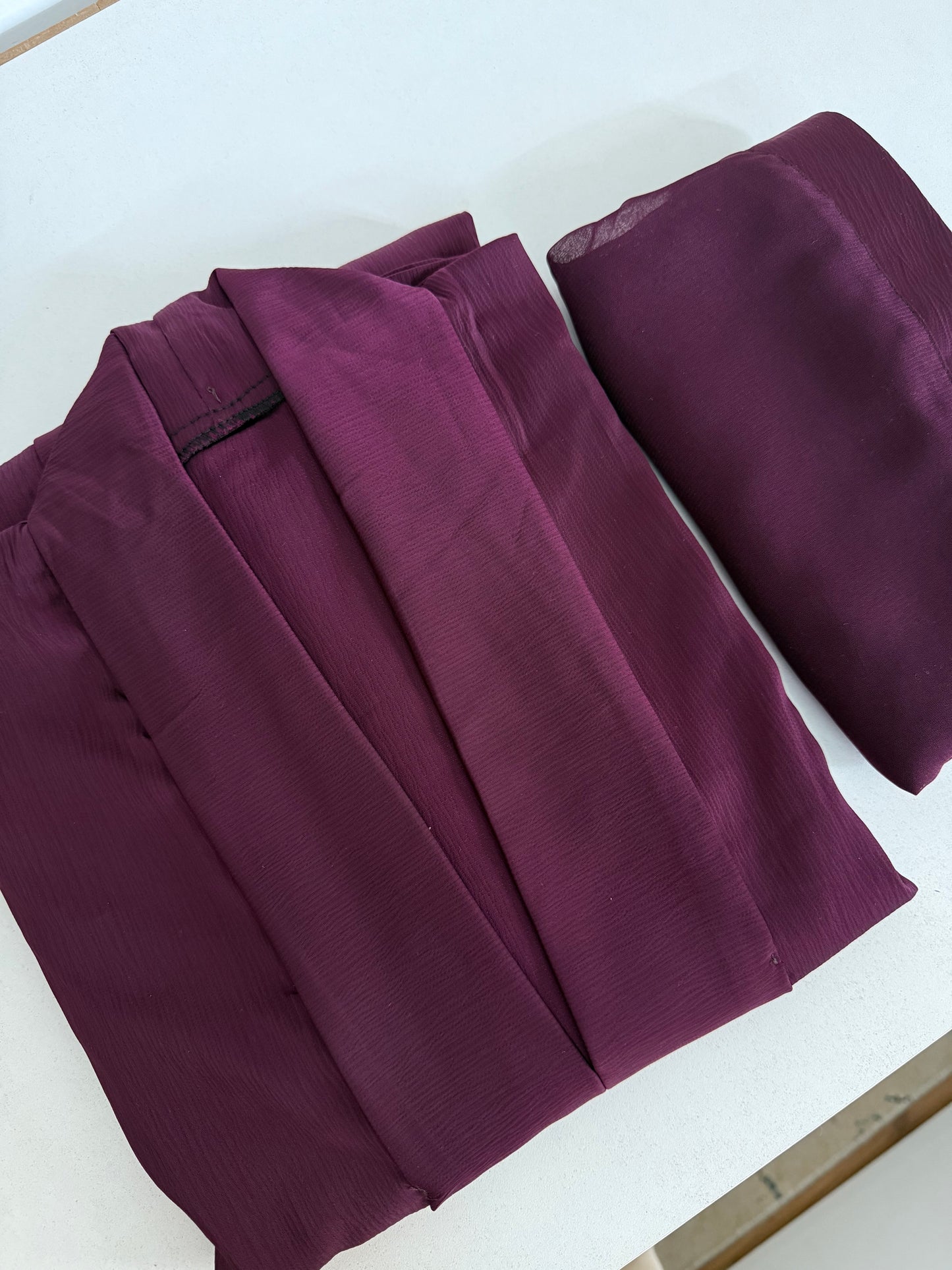 Luxe Abaya WINE