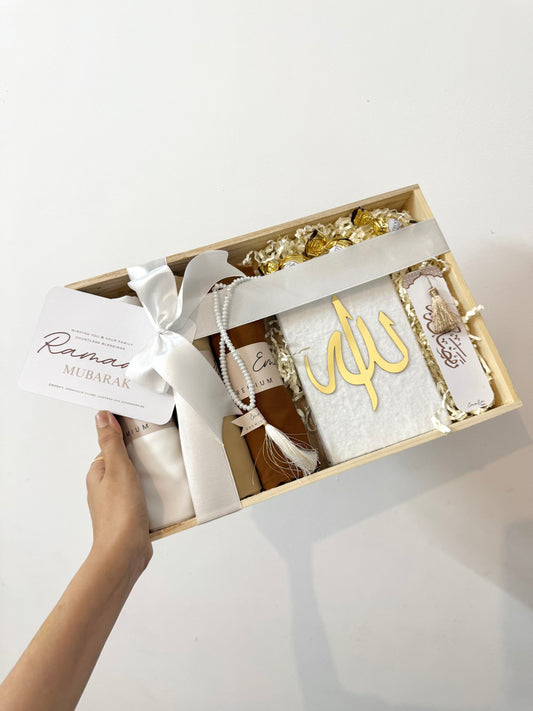 Velvet Quran Hamper