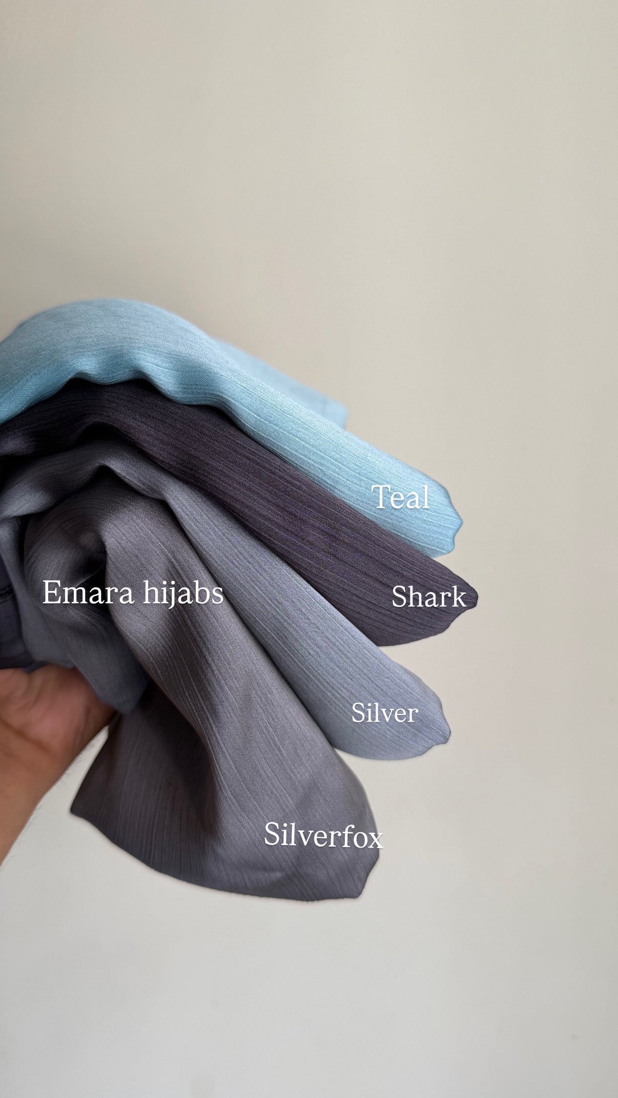 MUNA SATIN HIJABS