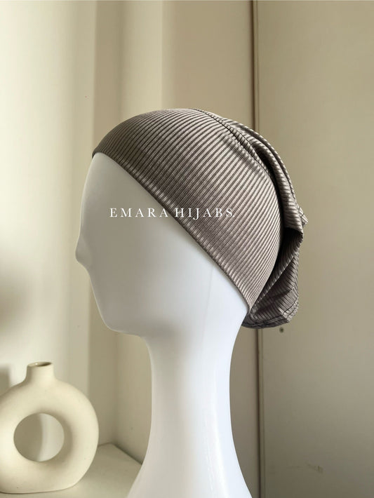 Grey Ribbed Tube Cap